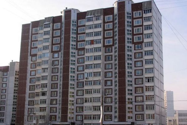 Обшивка лоджий и балконов сайдингом снаружи - фото 64